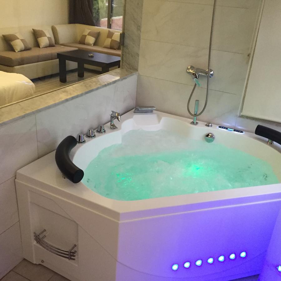 Aphrodite Hotel Ţabarjā Bagian luar foto
